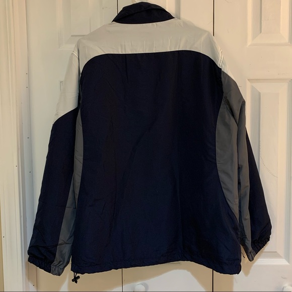 ❤️🏈 Houston Texans Bundle: Shirt, Sweatshirt and Windbreaker Jacket 🏈❤️ - Picture 3 of 9